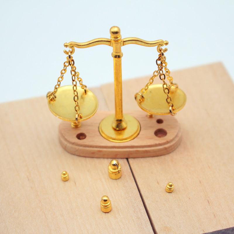 1:12 Dollhouse Vintage Balance - Kids Toys Return Gift recensione e prezzo